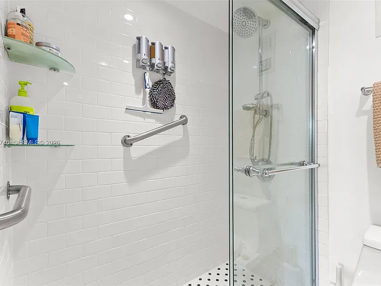 6900 Bay Dr #5C — Photo 20