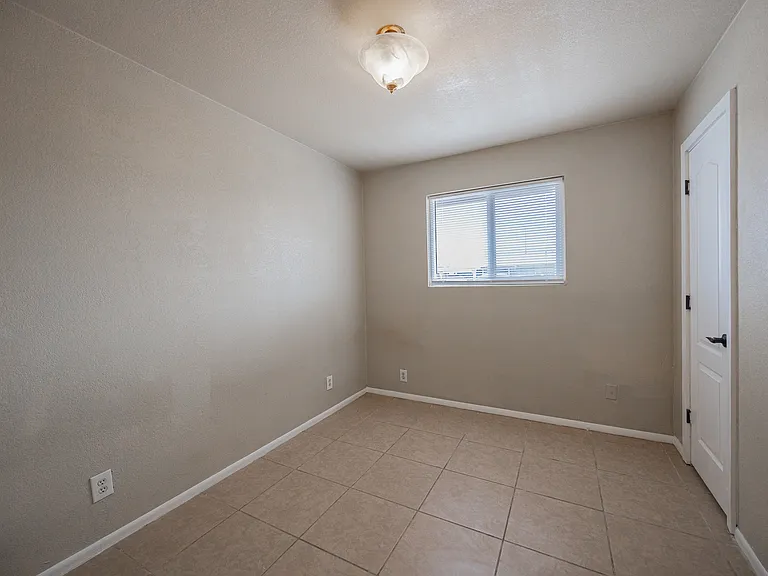 2062 E Nancy Ln — Photo 19