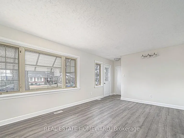 668 Harold Dr — Photo 9