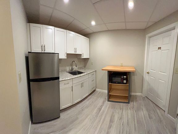 5th image of 8A Hickok Ave