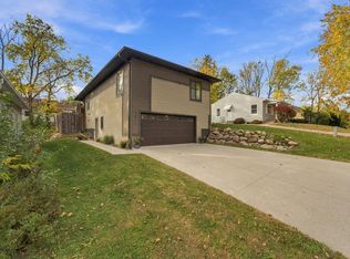 1619 Olive St, Cedar Falls, IA 50613