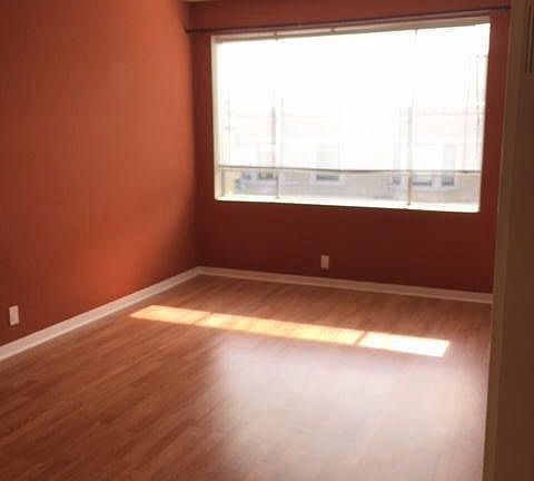 5th image of 3482-A 22nd St