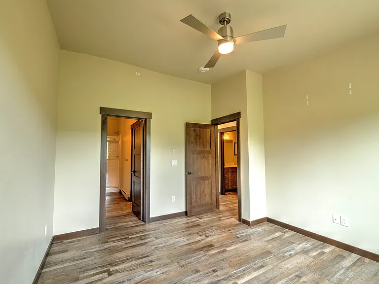 320 Fox Springs Cir #303 — Photo 14