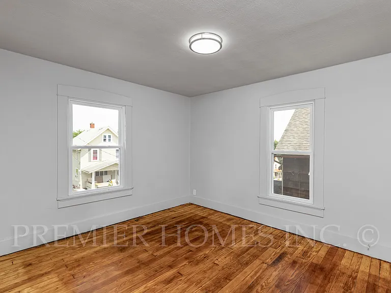 1536 Glendale Pl NE — Photo 13
