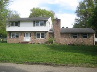 2439 Franciscan St NE, Canton, OH