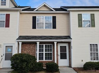 204 Fairwood Ct, Jacksonville, NC 28546