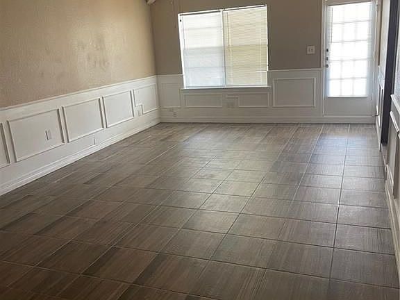 2nd image of 6604 N 15th Ln