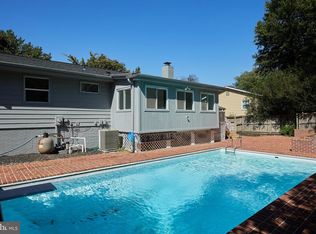 11305 Rambling Rd, Gaithersburg, MD 20879