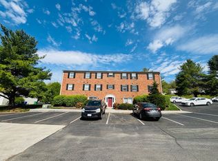 370 New Kent Rd APT 132, Blacksburg, VA 24060
