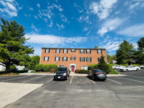 370 New Kent Rd, Blacksburg, VA