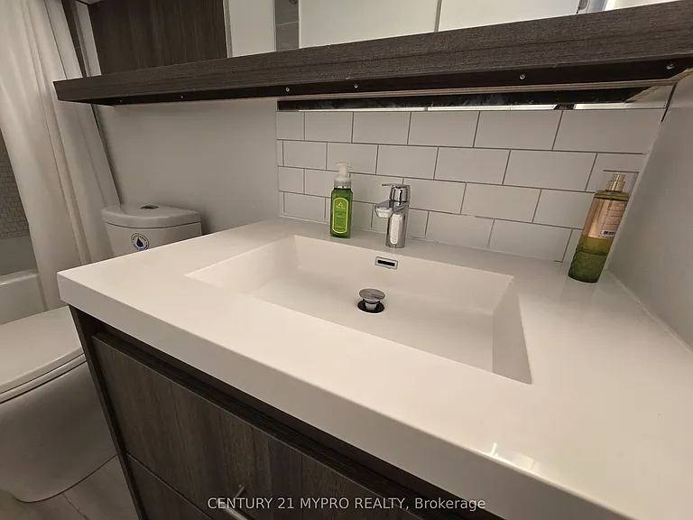 150 Fairview Mall Dr #802 — Photo 19