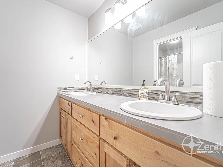 186 N 44th Pl — Photo 24