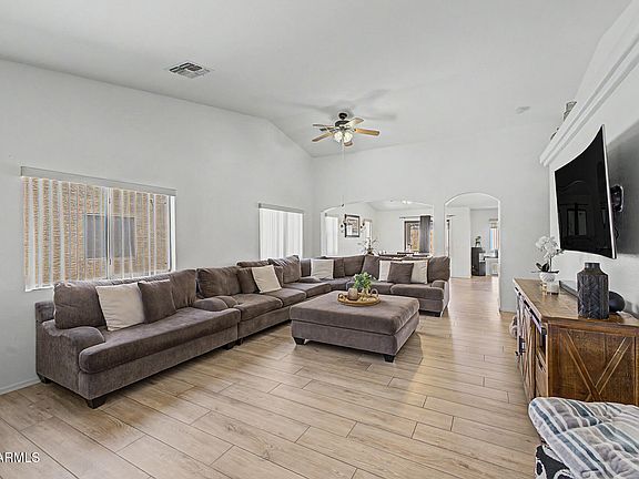 2nd image of 3434 W SUNLAND Avenue