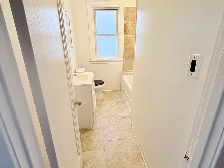 106 S Parkside Ave — Photo 5
