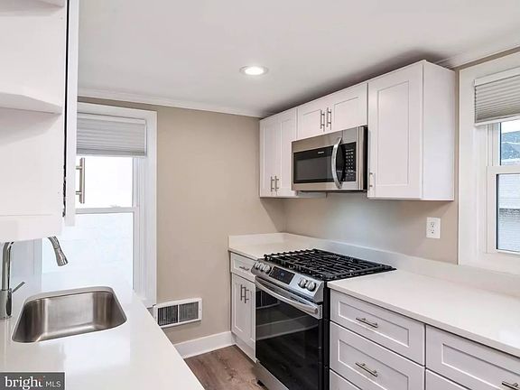 3rd image of 318 Chesapeake Ave #2