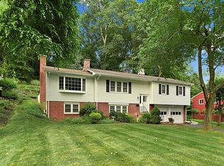 40 Meadow Rd, Montrose, NY 10548