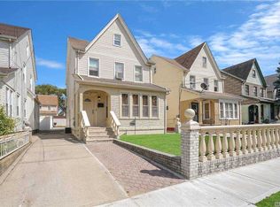 104-17 204th St, Saint Albans, NY 11412