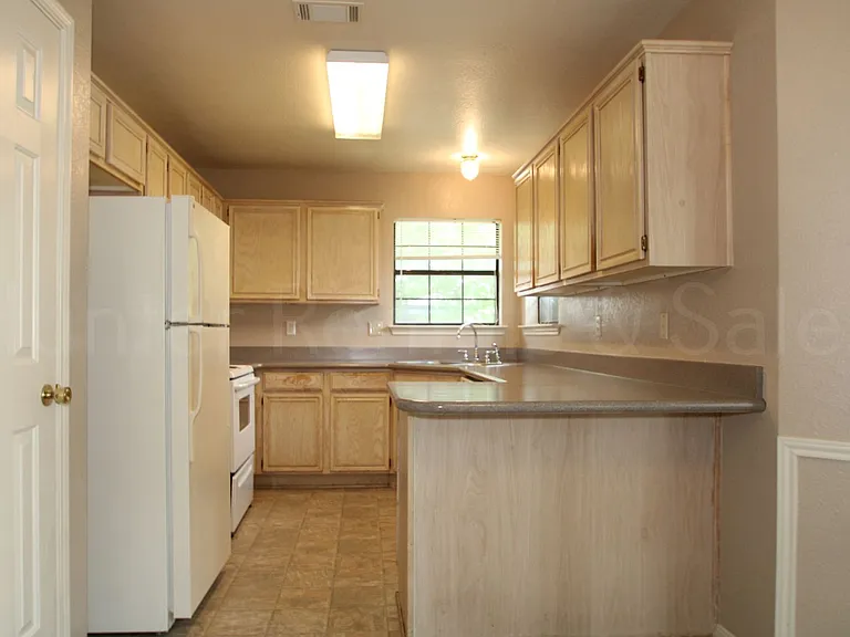 4705 Fawn Dr — Photo 10