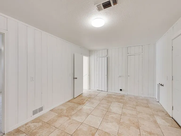 1233 Marion Ave — Photo 1