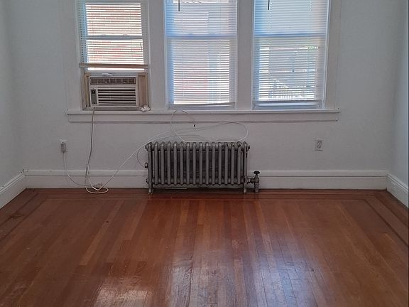 2nd image of 26 Main St APT 4