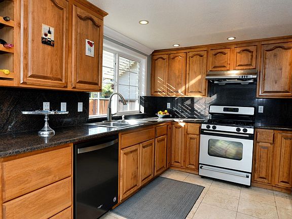 2nd image of 83 Palmwell Way