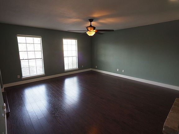 4th image of 8938 N Plaza Ct