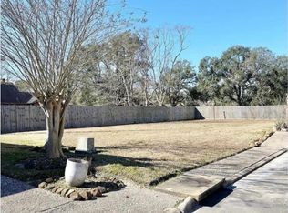 6 Regency Pl, Orange, TX 77630