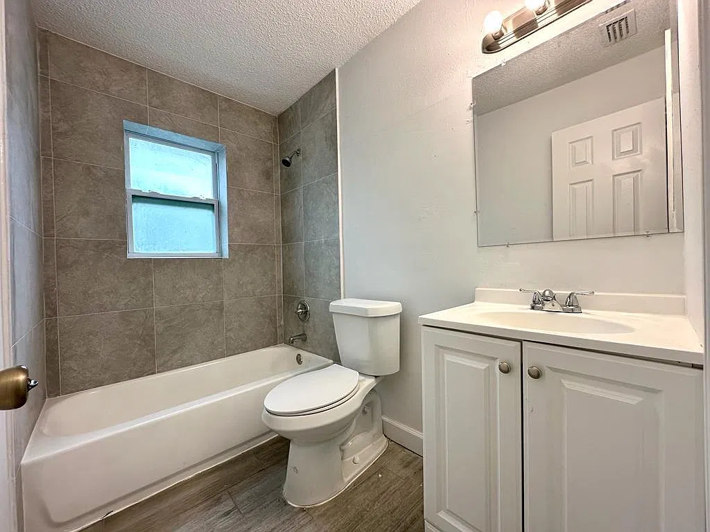 1 bed, 1.0 bath, 750 sqft, $1,350 — Photo 4