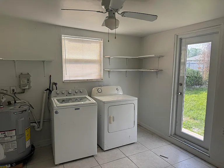 7821 NW 14th St — Photo 10