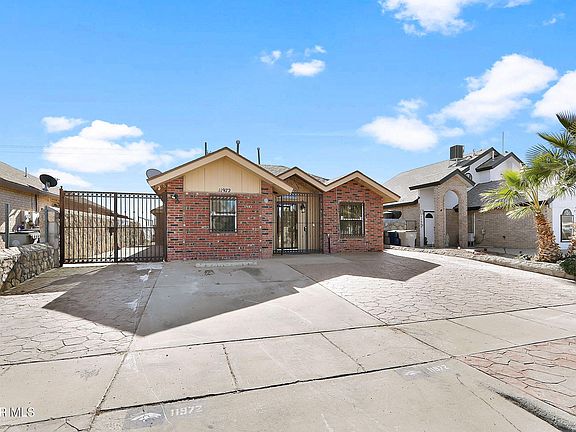 3rd image of 11972 Royal Woods Dr