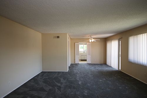 5th image of 1308 Huntington Dr APT 6