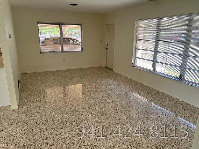 2503 Hibiscus St — Photo 4