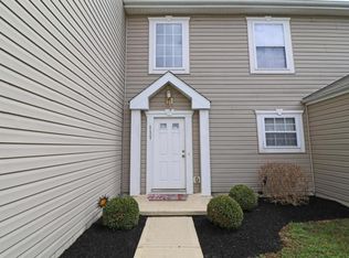 111 Weeping Willow Ln SW, Etna, OH 43068