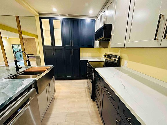4th image of 4700 Natick Ave #3122