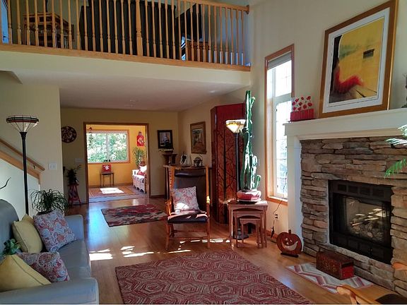 4th image of 13261 Williamsberg Dr
