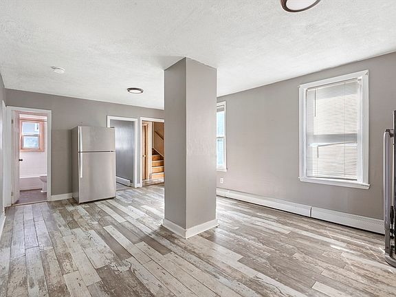 5th image of 24 Belleville Rd