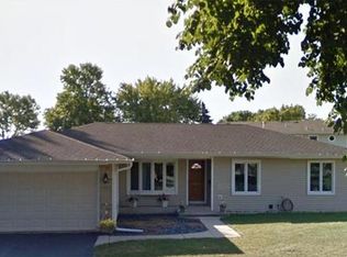 225 Brighton Rd, Elk Grove Village, IL 60007