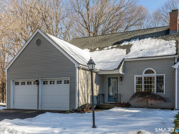 74 Woodbury Hill #74, Woodbury, CT 06798