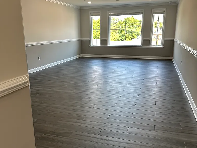 544 Morris Ave #209 — Photo 8