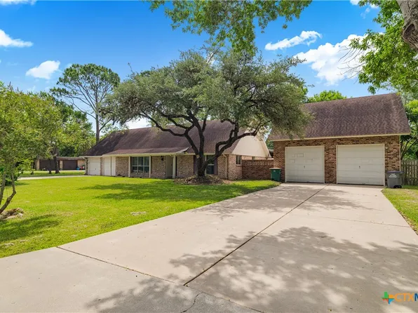 105 Tropical Dr, Victoria, TX 77904