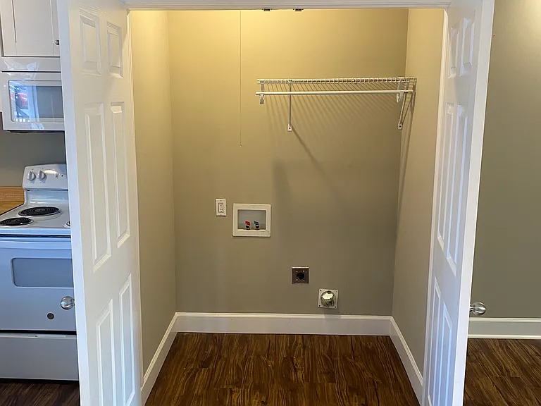 1435 Fernwood Glendale Rd #A — Photo 5
