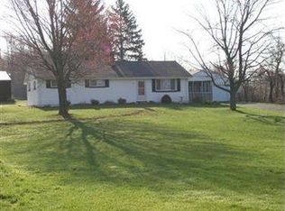 720 Griggy Rd, Hartville, OH 44632