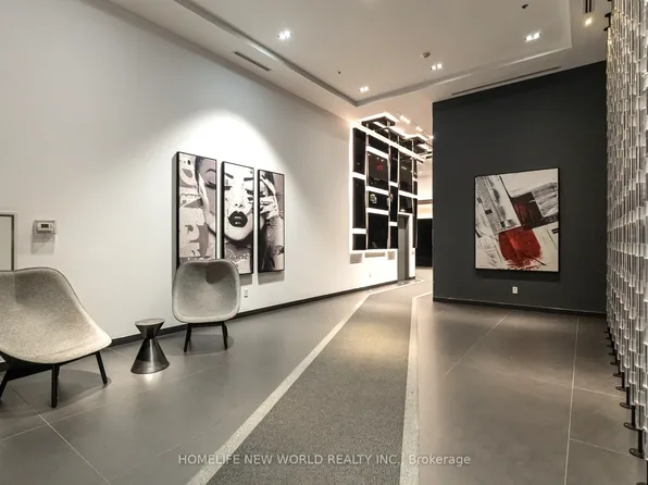 318 Richmond St W, Toronto, ON