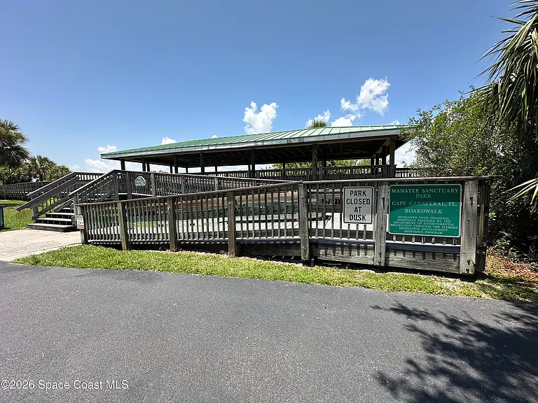 616 Manatee Bay Dr — Photo 40
