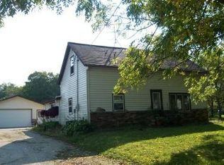 8427 Big Bend Rd, Waterford, WI 53185
