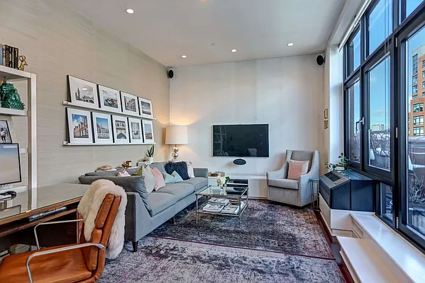 Rented by Compass | media 13