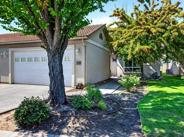 650 Harrington Rd #38, Kamloops, BC V2B 6T7