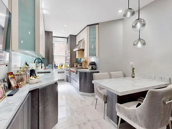 10 Avenue #D, Brooklyn, NY 11218