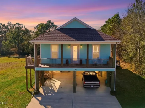 209 White Harbor Rd, Long Beach, MS 39560