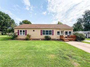 316 W Blackburn St, Paris, IL 61944